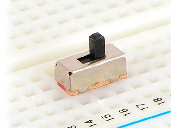 Interrupteur à glissière mini pour breadboard