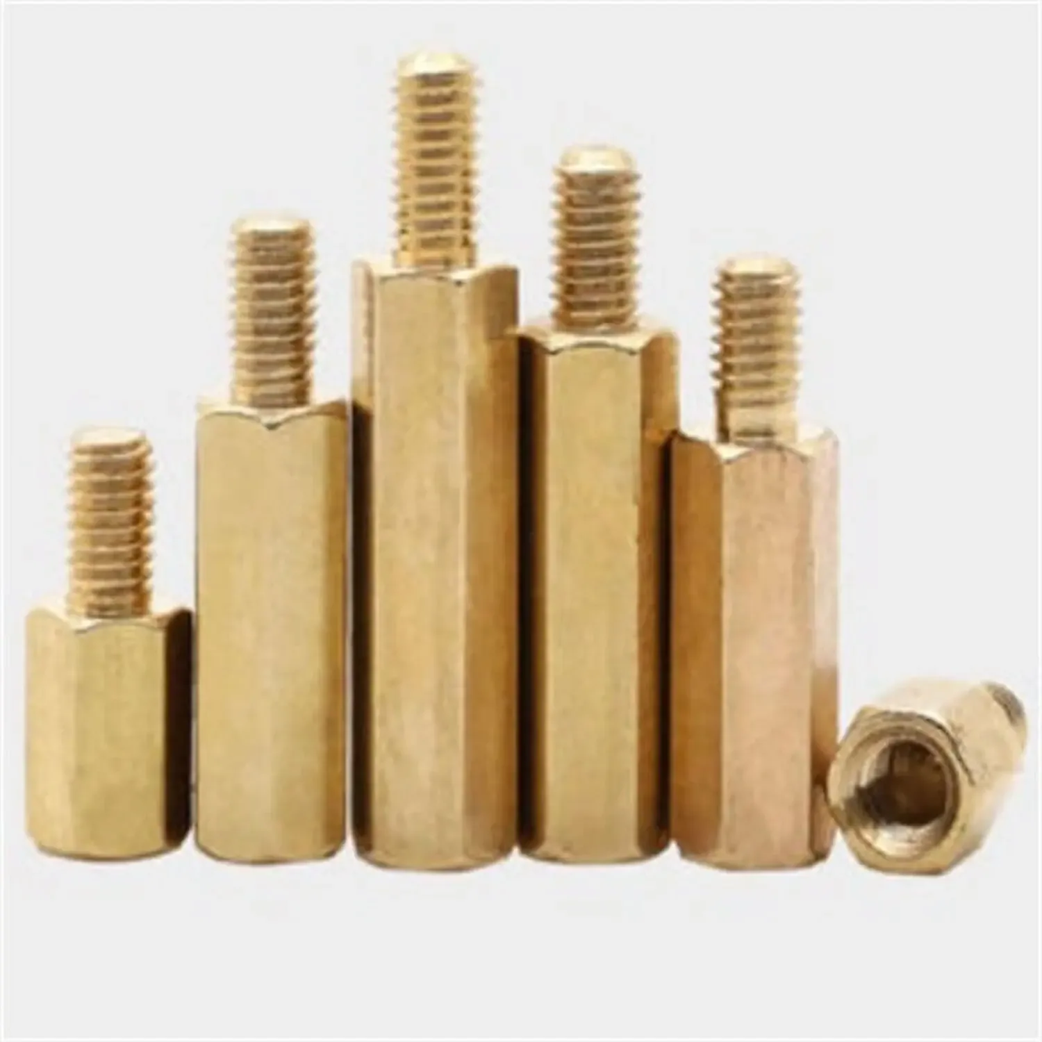 [DCD-01-E57] Entretoise en laiton M3 18x6mm pour montage électronique et robotique