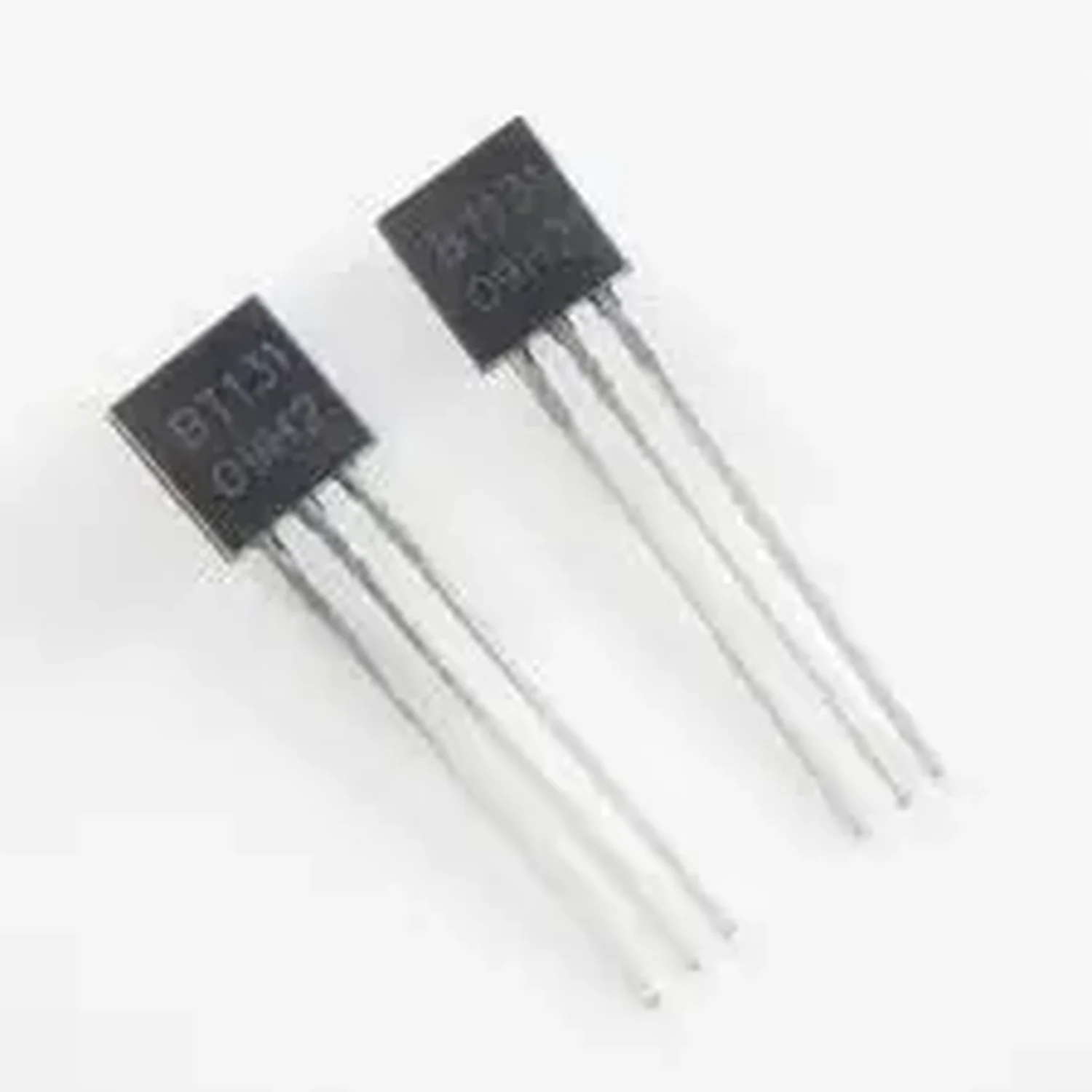 [DCD-01-T119] Thyristor IC BT131 - Composant électronique pour contrôle de puissance 400V 8A