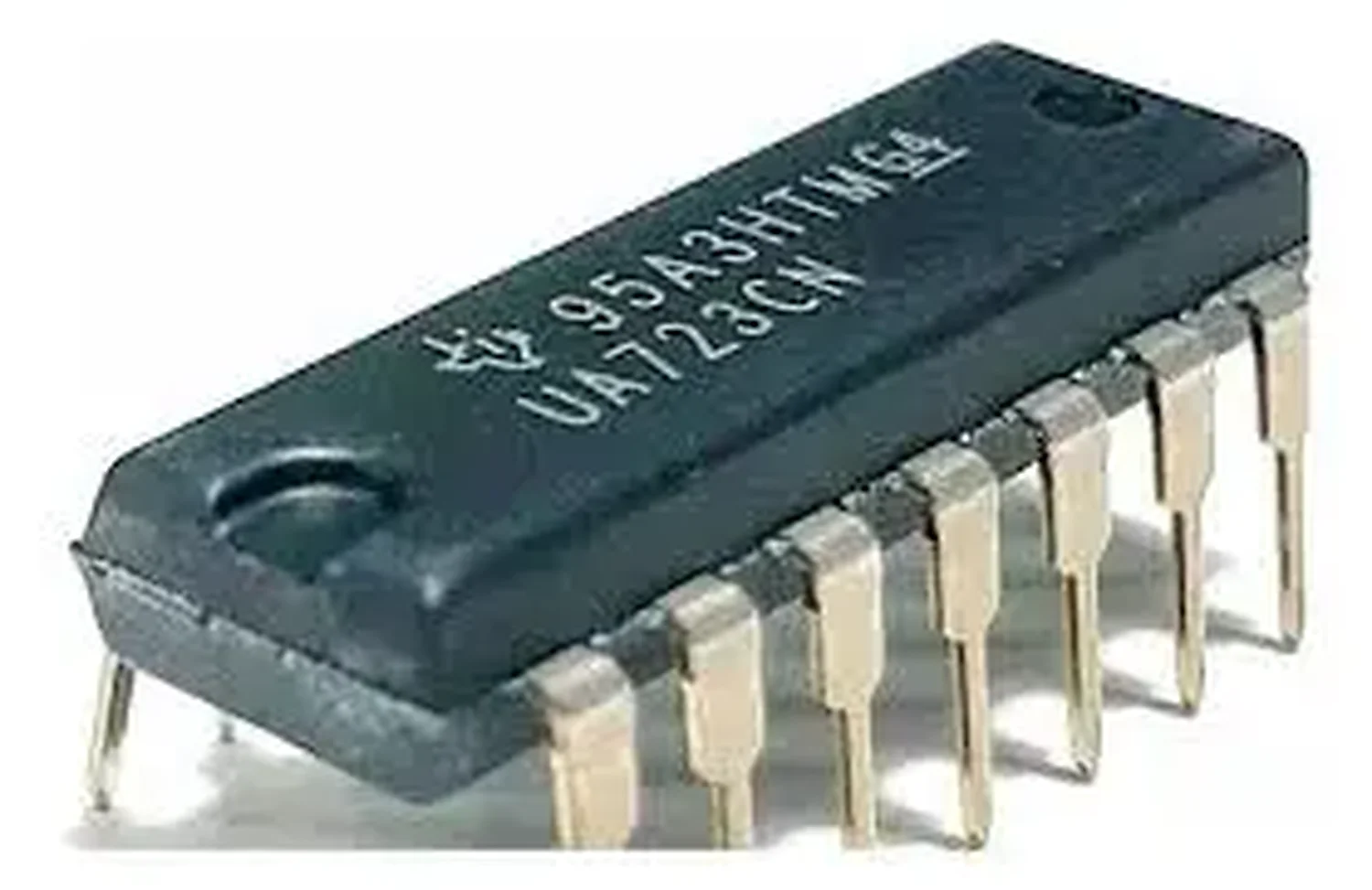 [DCD-01-T149] Circuit intégré UA723CN