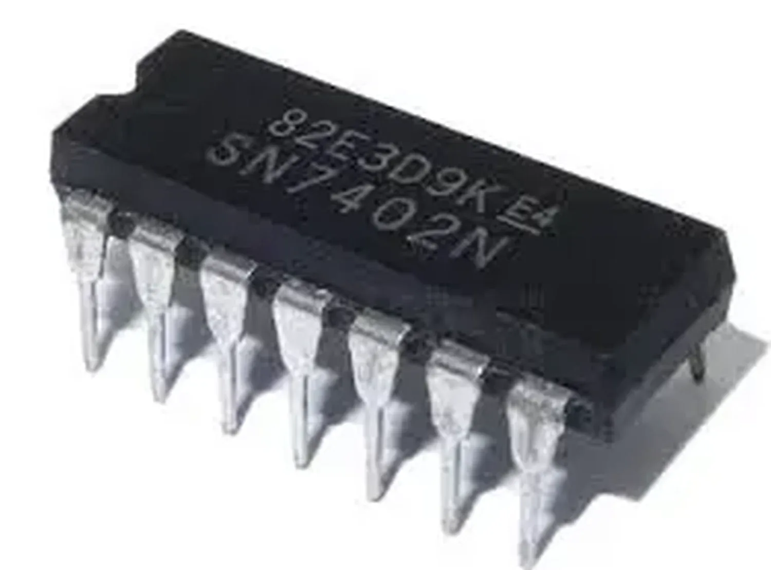 [DCD-01-T64] Circuit intégré 74LS02 - Composant logique 4 portes NOR, 14 broches